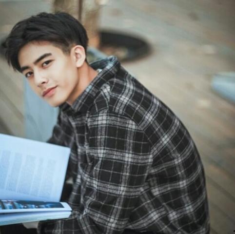 狗仔爆料谭松韵王凯视频,狗仔爆料引发网友热议 第2张 狗仔爆料谭松韵王凯视频,狗仔爆料引发网友热议 第2张